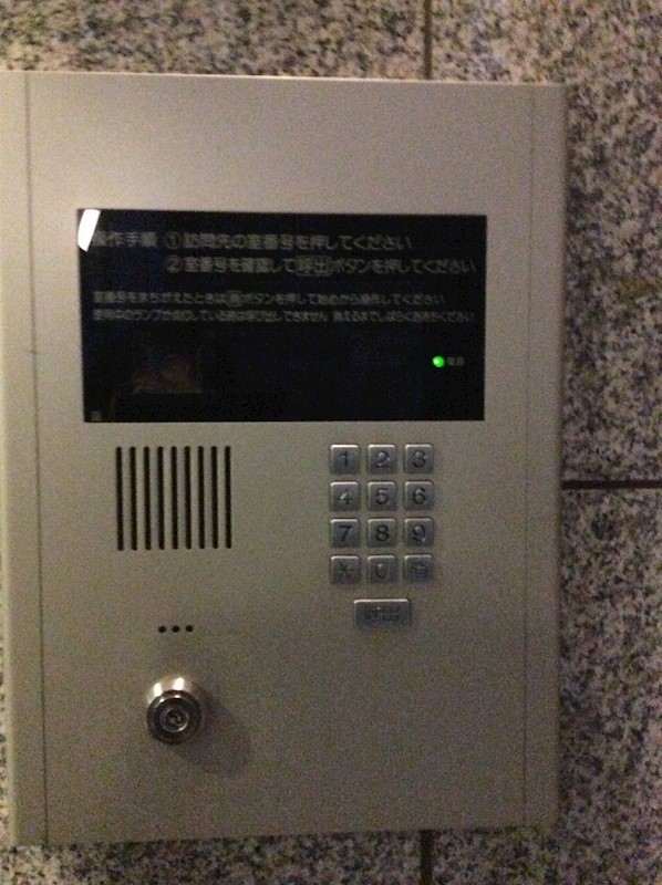 Y'S東別院 エントランス