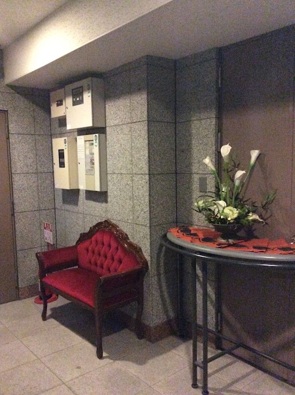 Y'S東別院 エントランス