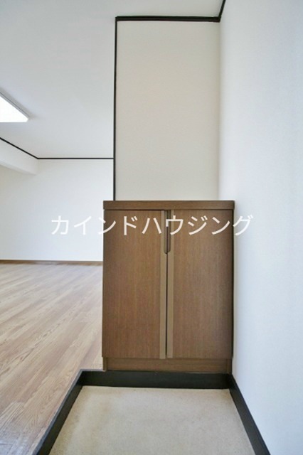 カーサヴェールキタノ 玄関