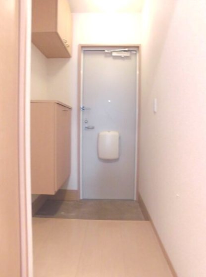 メゾン沖・皆賀　B棟 玄関