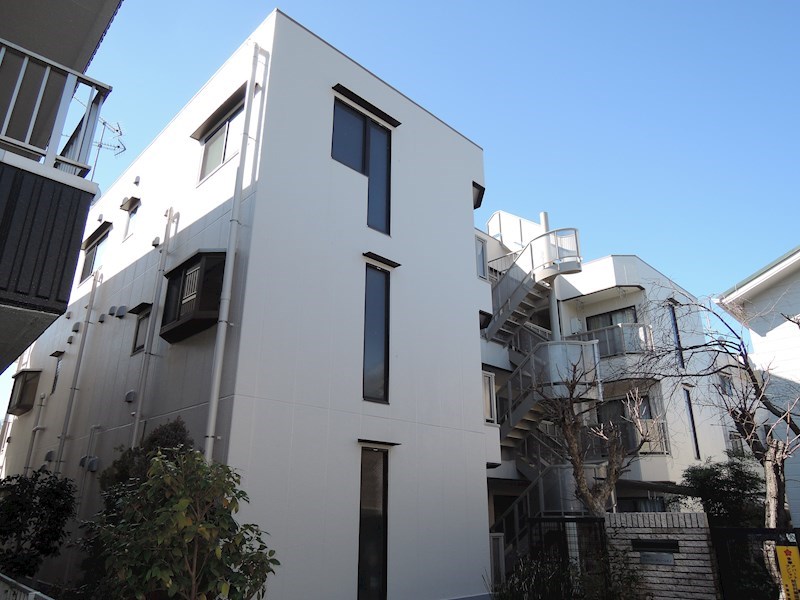 シャトレー・ラ・ドゥー 206号室 外観