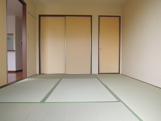 シャーメゾン植田 収納