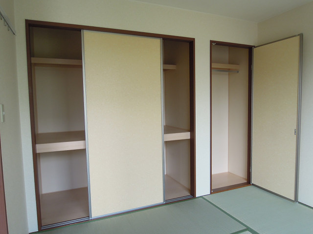 シャーメゾン植田 収納