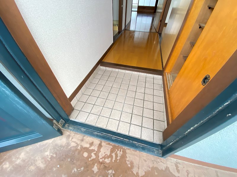 長尾マンション 玄関