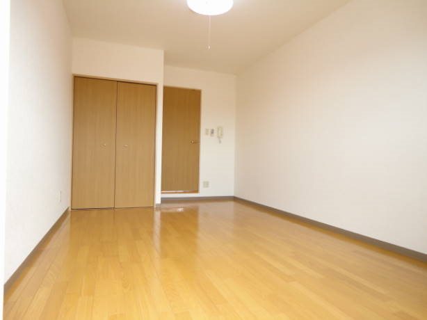 YKビル ベッドルーム