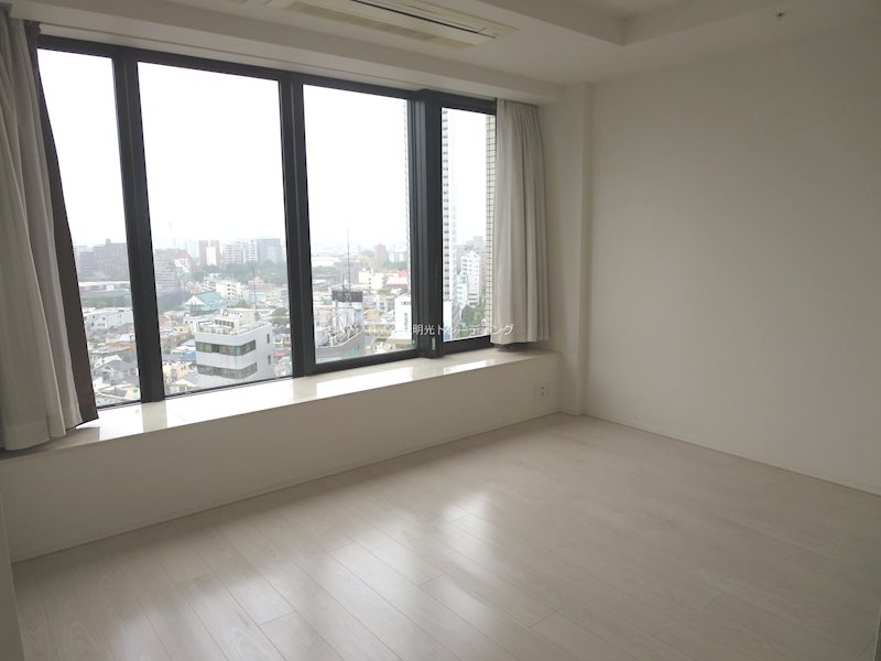 ｻﾞ･ﾋﾙﾄｯﾌﾟﾀﾜｰ高輪台 リビング