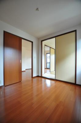 ピースガーデンワカゾノ リビング