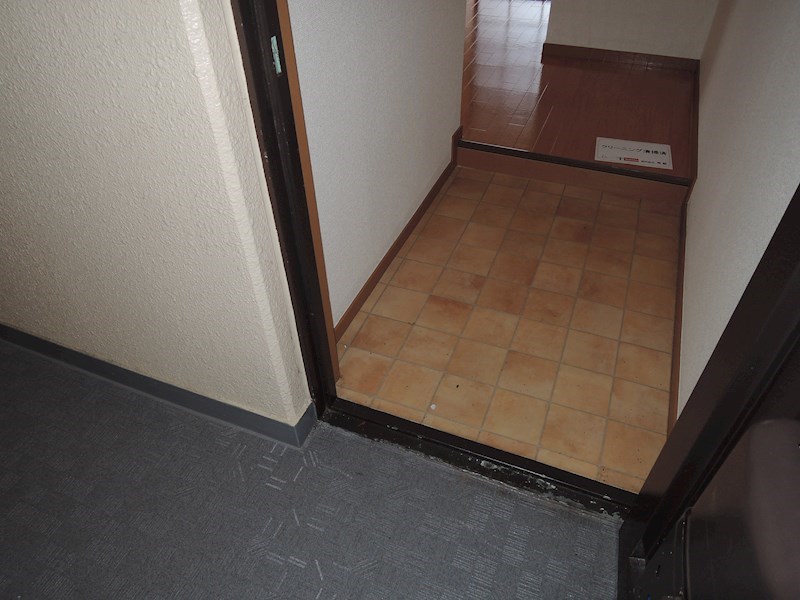 菅マンション 玄関