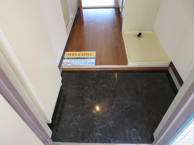 第一清水ビル 玄関