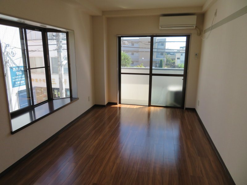 第一清水ビル リビング