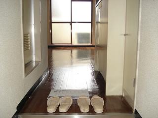 愛知県名古屋市千種区春岡１丁目 玄関