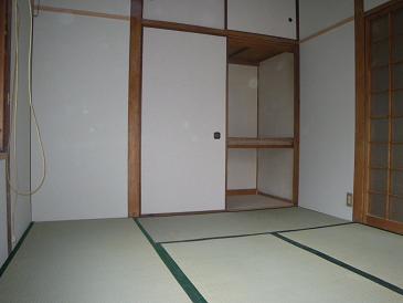 愛知県名古屋市千種区竹越１丁目12-18 リビング