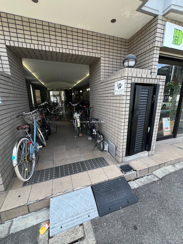 ラフォーレ中之町 エントランス