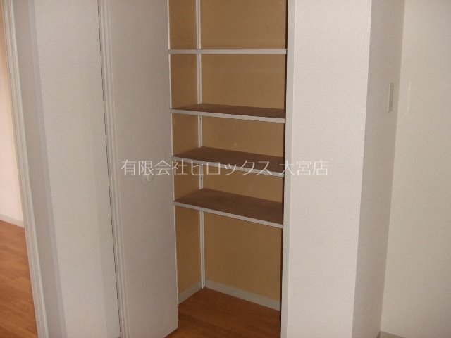 ガーデンハイツ清水 収納