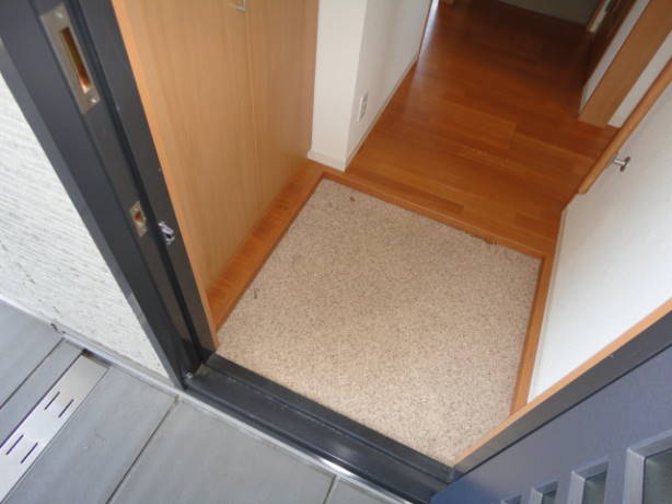 メゾーネ　Ａ棟 玄関