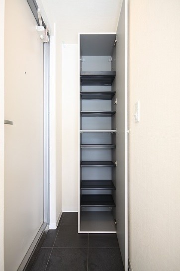 アルバス 玄関