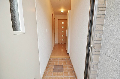 メゾングラースＭ 玄関