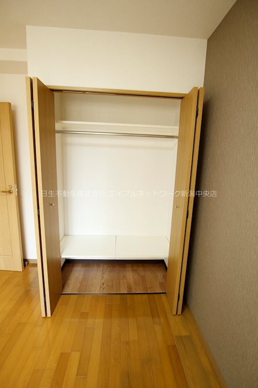 ヴィエンナーレ2000 収納