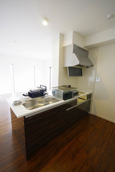 ニューガイアソラーレ葛原 キッチン