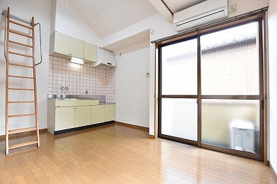 クレッシェンド西南 リビング