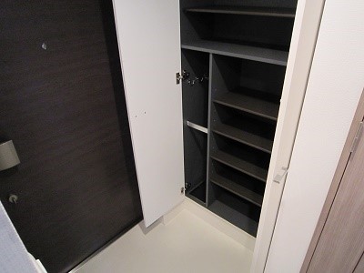 プレサンス阿波座ステーションフロント 玄関