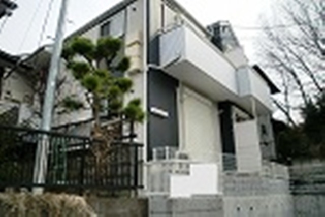 アザレ岡上 外観