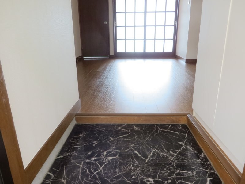 ジョイシャトル 玄関