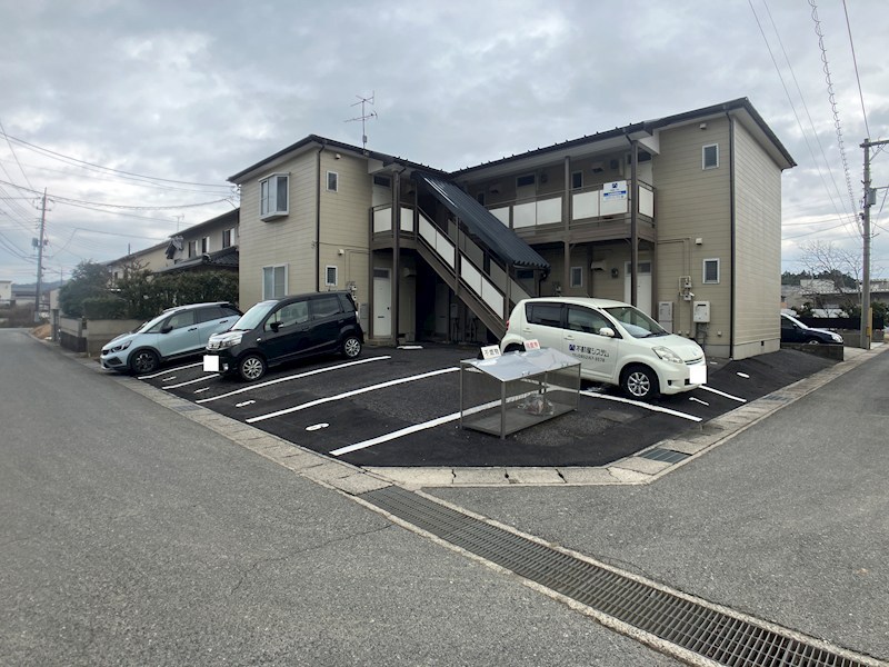 ハイツ藤原 駐車場