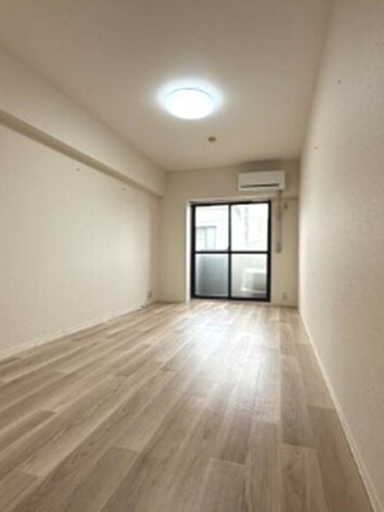 アミティエ徳川(長谷川ビル出来町) リビング