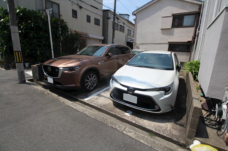 坂根駐車場 玄関