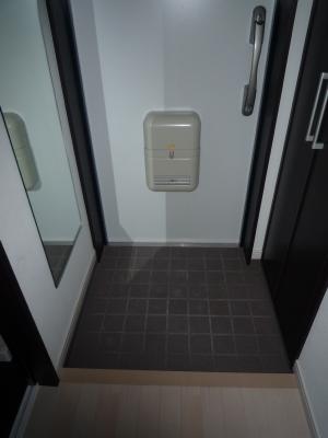 アクア葛原 玄関