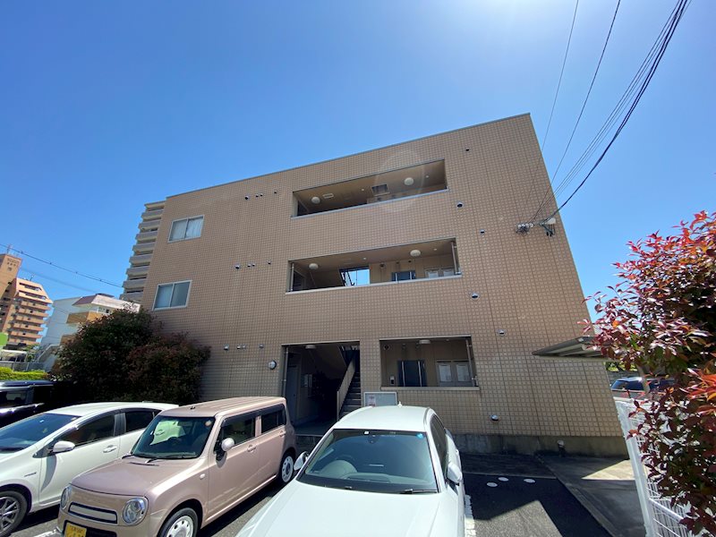 ラージウエスト 外観