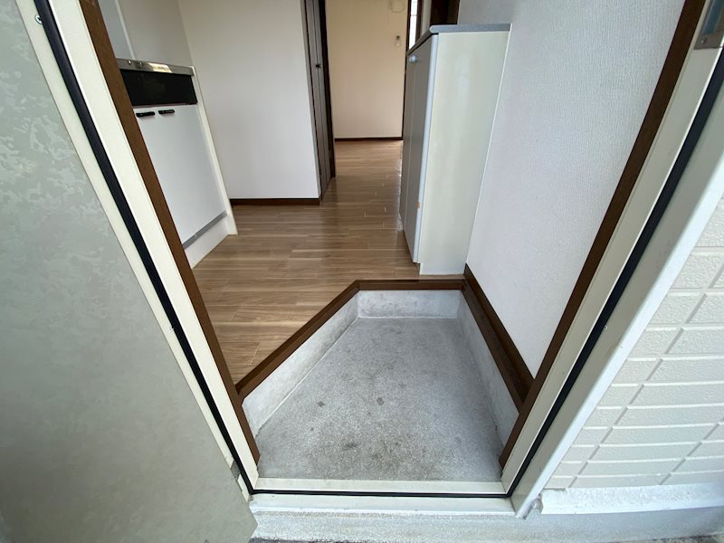 イースト殿山 玄関