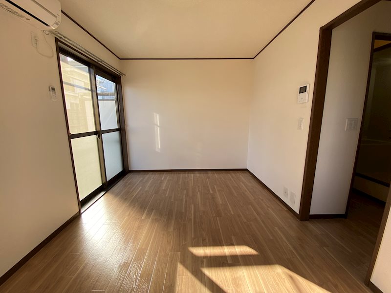 イースト殿山 ベッドルーム