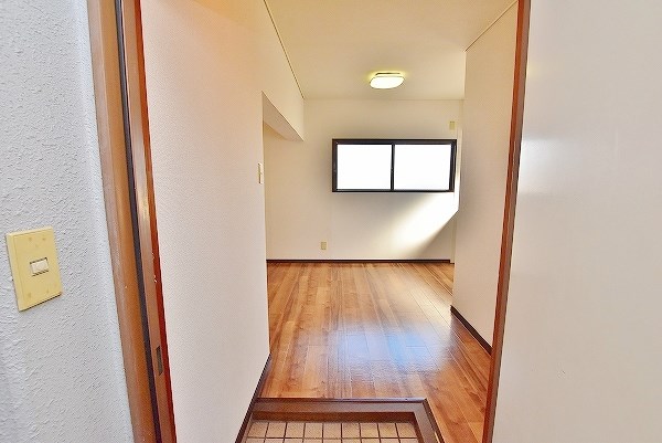 プレアール小芝 玄関