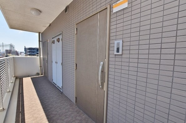ヒット馬借テラス 玄関