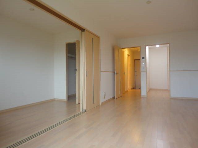 グランドゥール宮内 リビング