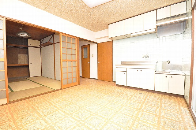 新栄ビル リビング