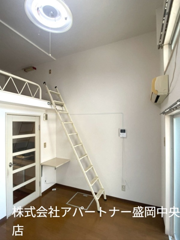 アップルハウス城西町 ベッドルーム