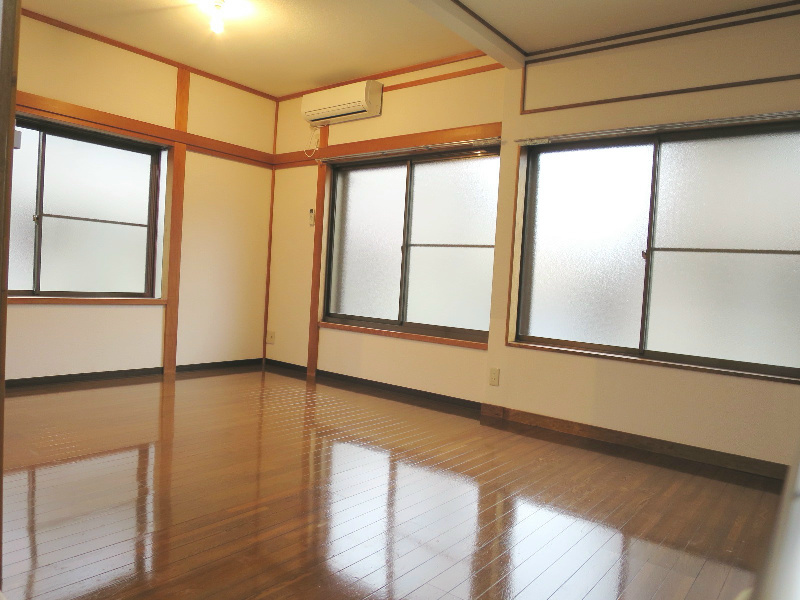 ルミナス本中山 リビング