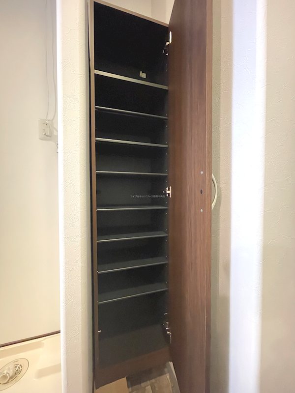 プレイス学校町 収納