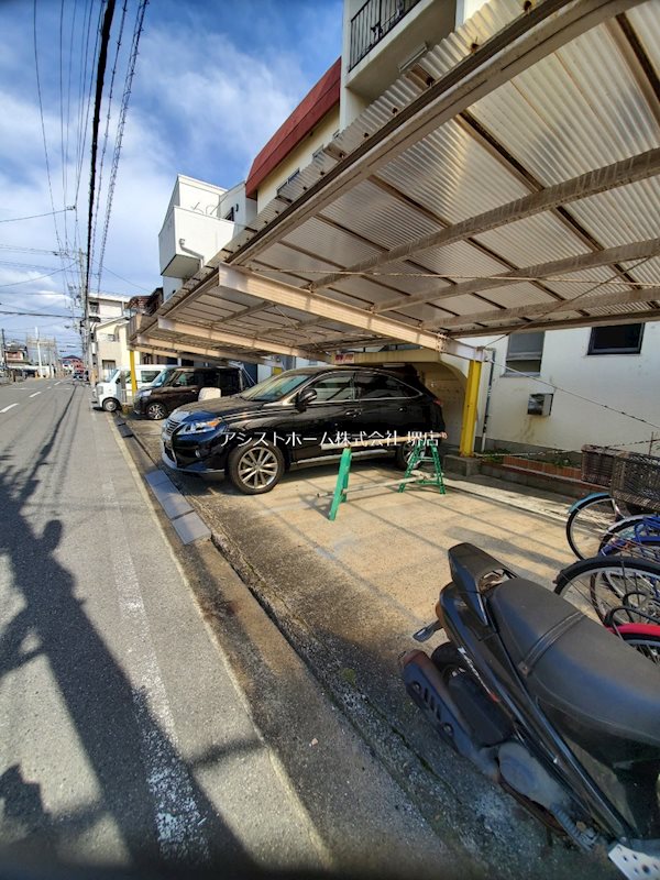 佐藤マンション 駐車場