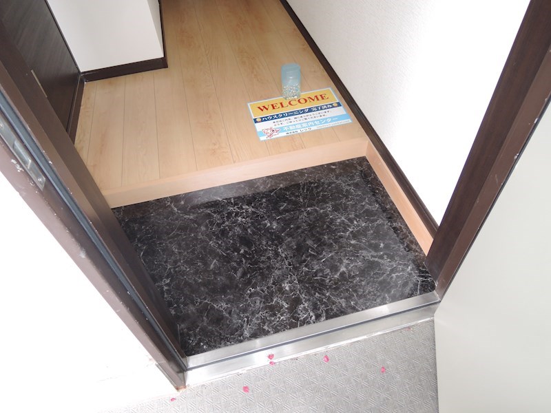 メゾン梨花Ⅵ 玄関