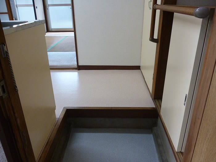 宮西荘 玄関