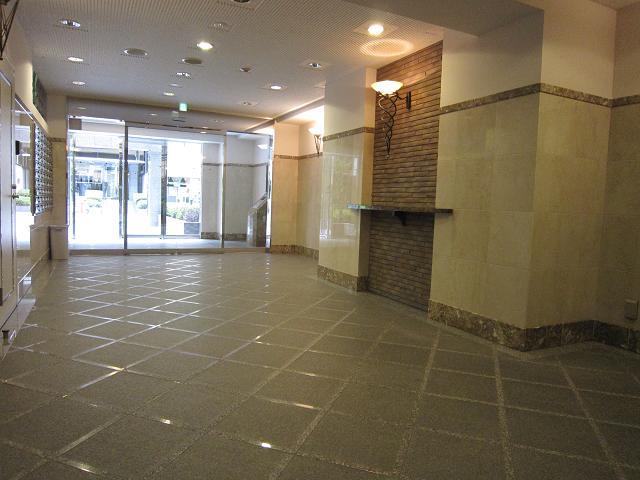大阪府大阪市中央区南船場１丁目8-13 エントランス