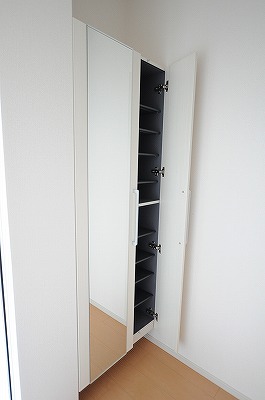 アメニティ下石田Ⅱ 玄関