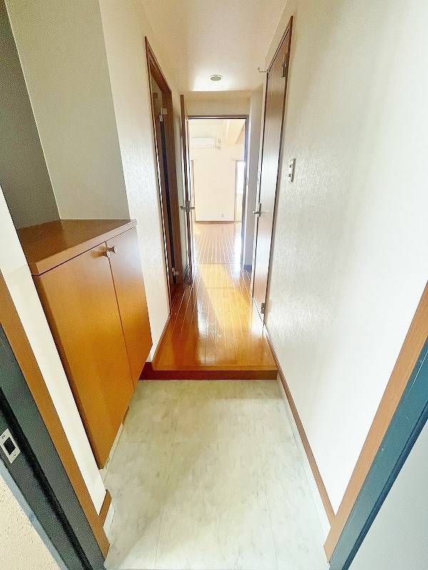 Ｊ－スクエア 玄関