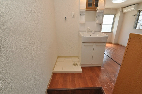 アミティエ片野 玄関