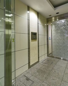 愛知県名古屋市熱田区新尾頭町 エントランス