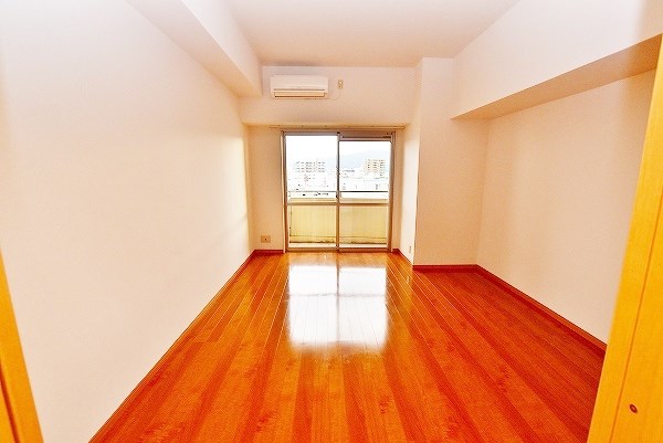 サンシャイン十番館.曽根 リビング